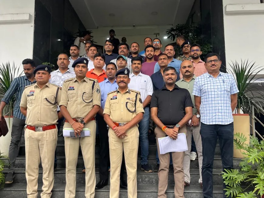 झारखंड के 6 आरोपियों को गिरफ्तार करने वाले रायपुर पुलिस की साइबर एवं क्राइम ब्रांच की टीम!